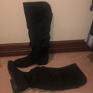 black winter boots